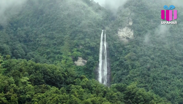 सुन्दरताको वयान गर्न नसकिने सोलुखुम्बुको माप्यदुधकोशी