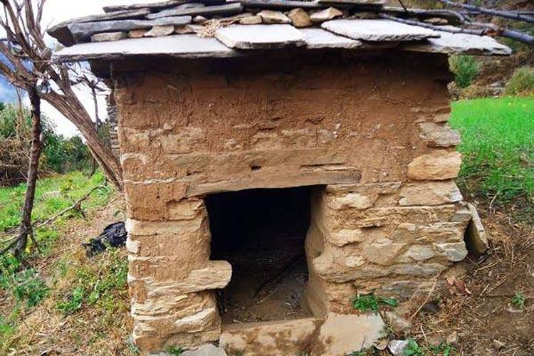 अछाममा ९ सय ४९ छाउगाेठ भत्काईए, दार्चुला र बैतडीमा छाउगाेठ नभएकाे तथ्यांक