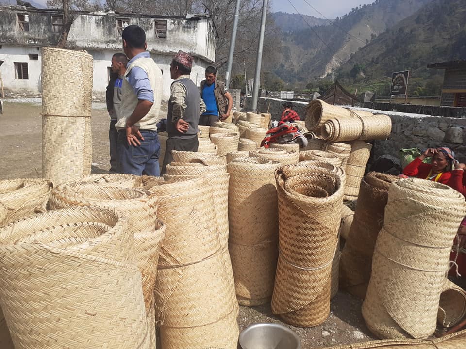गोकुलेश्वर मेलामा स्थानीय उत्पादनको व्यापार (फोटो फिचर)