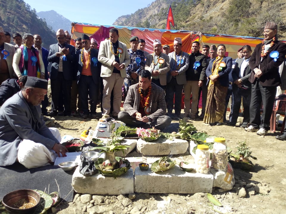 मकरीगाडमा १० मेगावाट क्षमाताको जलविद्युत आयोजनाको शिलान्यास, २ वर्ष भित्र सम्पन्न गर्ने लक्ष्य