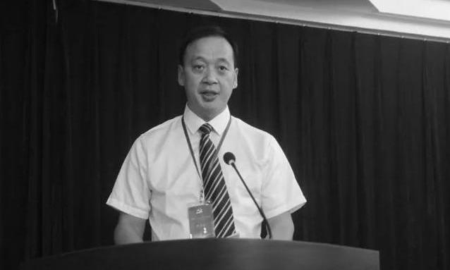 वुहानमा अस्पताल निर्देशककाे कोरोना भाइरसका कारण ज्यान गयाे