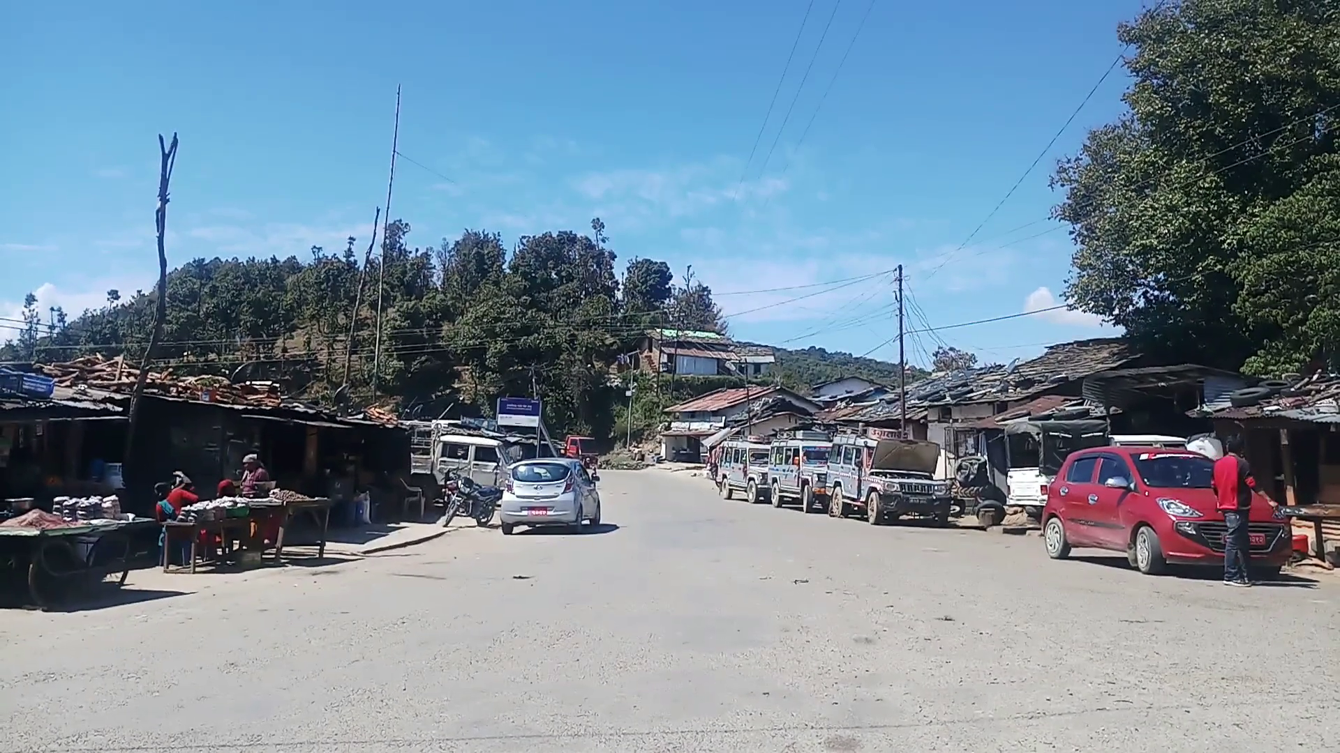 डोटी र डडेल्धुरा जिल्लाका ,सडक सिमाभित्र रहेका घर, टहरा हटाइने