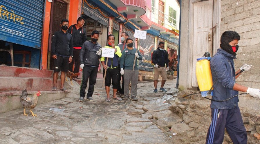 संक्रमण रोकथामका लागि छर्किइयो डिस्इन्फेकटेन्ट