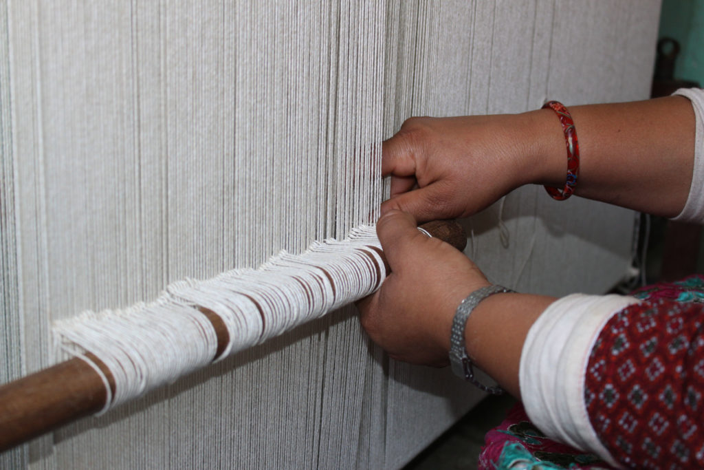 कोरनाका कारण गलैंचा निर्यात हुन छाडेपछि आम्दानी शुन्य, गुजारा चलाउनै मुस्किल