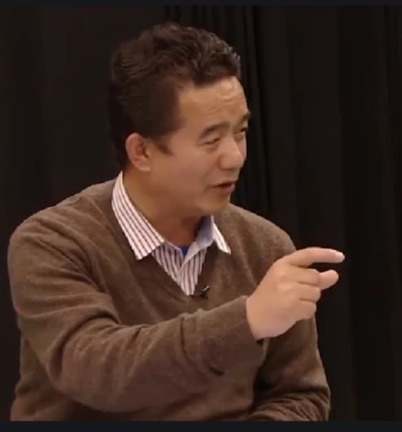 कोरोनाको नियन्त्रणमा हेलम्बुका अध्यक्ष शेर्पाको सक्रियता, यसरी वित्छ उनको दैनिकी