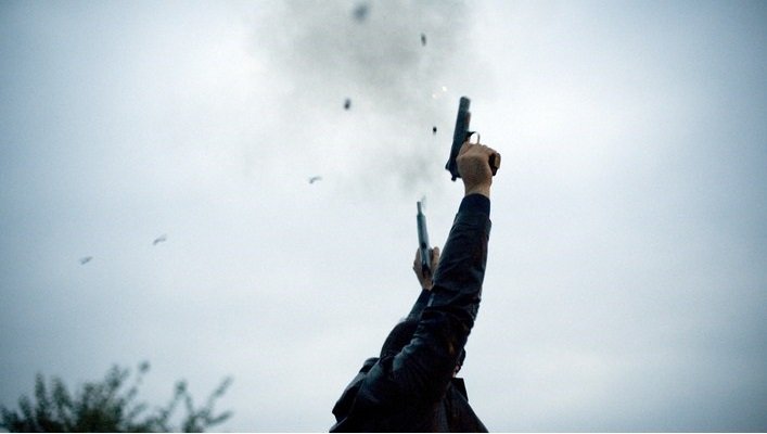 भारतीय नागरिकहरुको समुह जबरजस्ती नेपाल छिर्न खोजेपछि सशस्त्रले गर्यो हवाइ फायर