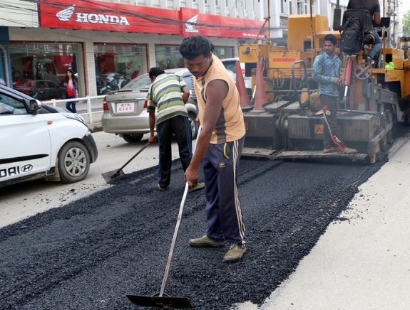 लकडाउनकै बीचमा काठमाडौँको सडक मर्मतको काम सकियो