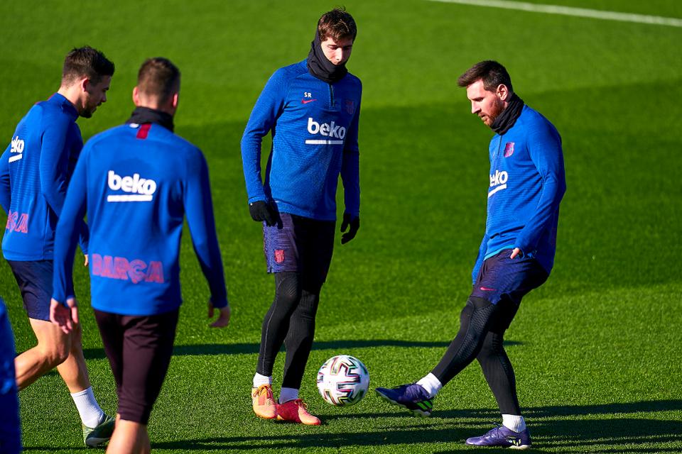 ला लिगा फुटबलको तयारिका लागि बार्सिलोनाले शुरु गर्यो सामूहिक प्रशिक्षण