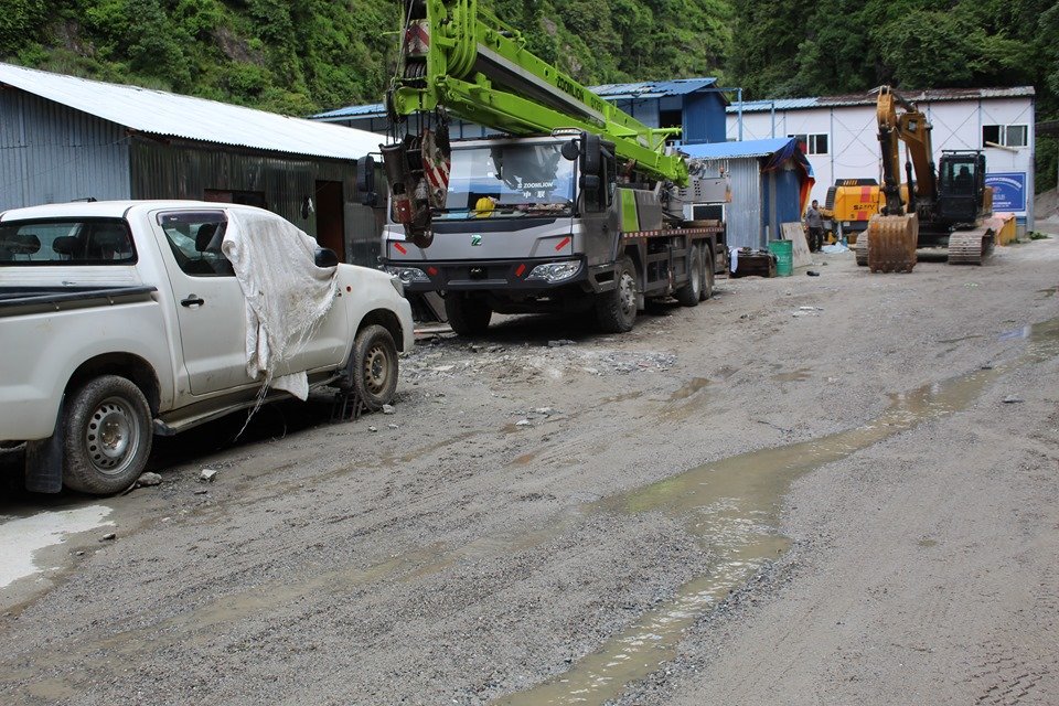 संरचना जाँचबुझका लागि मेलम्ची पुग्यो प्राविधिक टोली