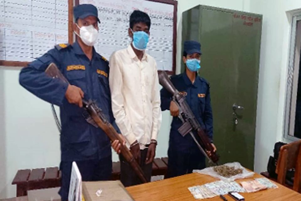 लागू औषध ब्राउन सुगर सहित एक युवक पक्राउ