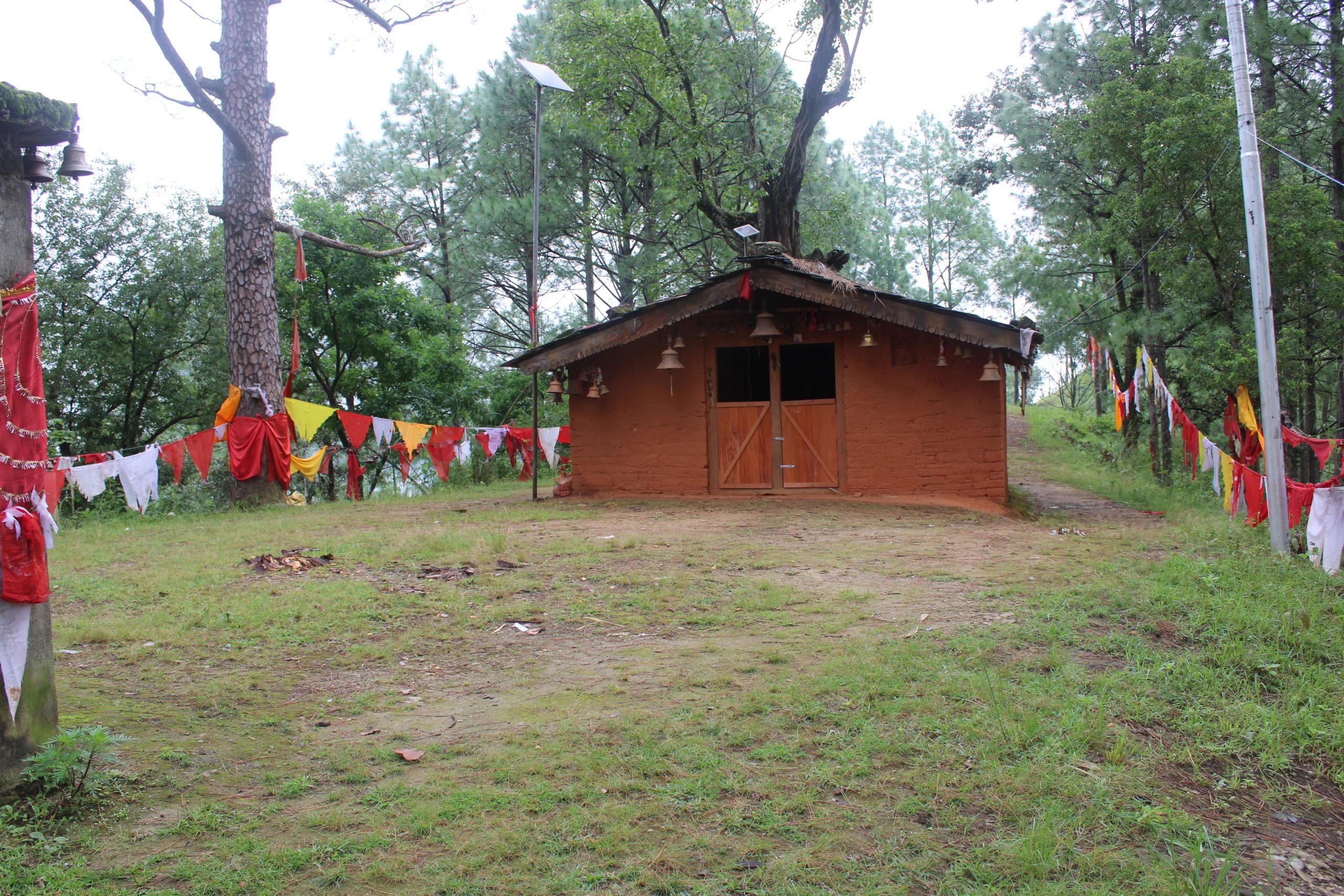 दार्चुलाको लेकम गाउँपालिकामा अवस्थित उचाकोट मालिकार्जुन मन्दिर (फोटो फिचर)