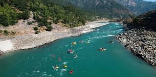 ४ सन्तानसहित एक महिलाले कर्णालीमा हाम फालिन्, २ जनाको शव फेला