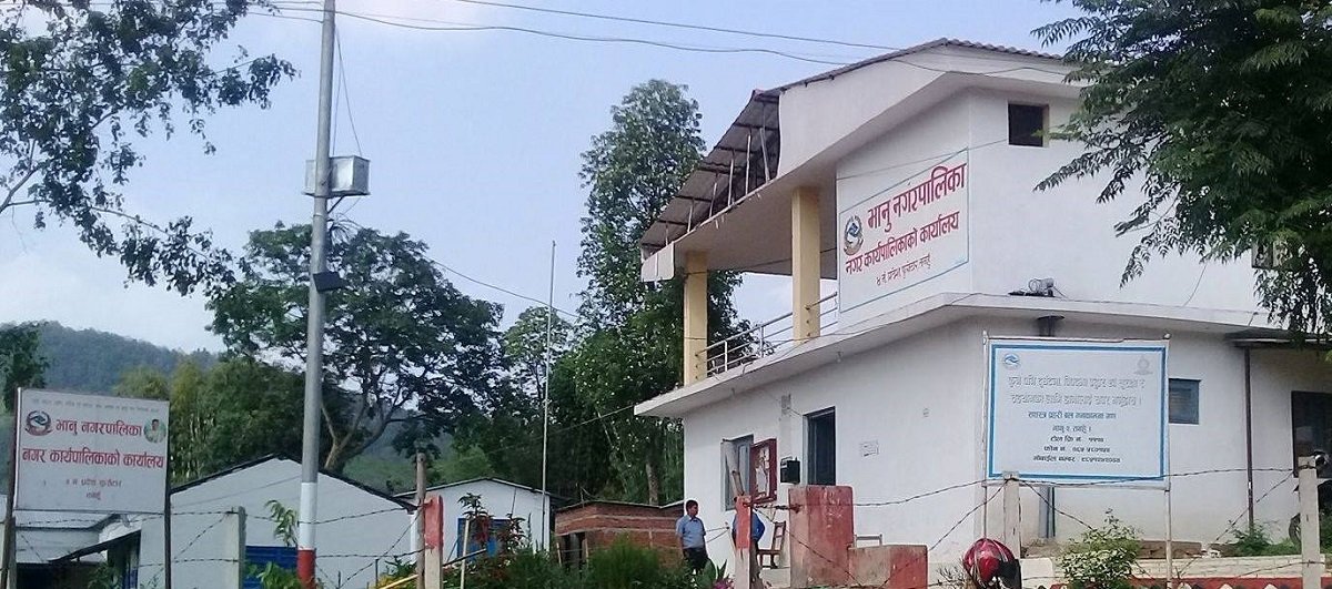 कर्मचारीलाइ समान चोरेको आरोप लगाएपछि……….