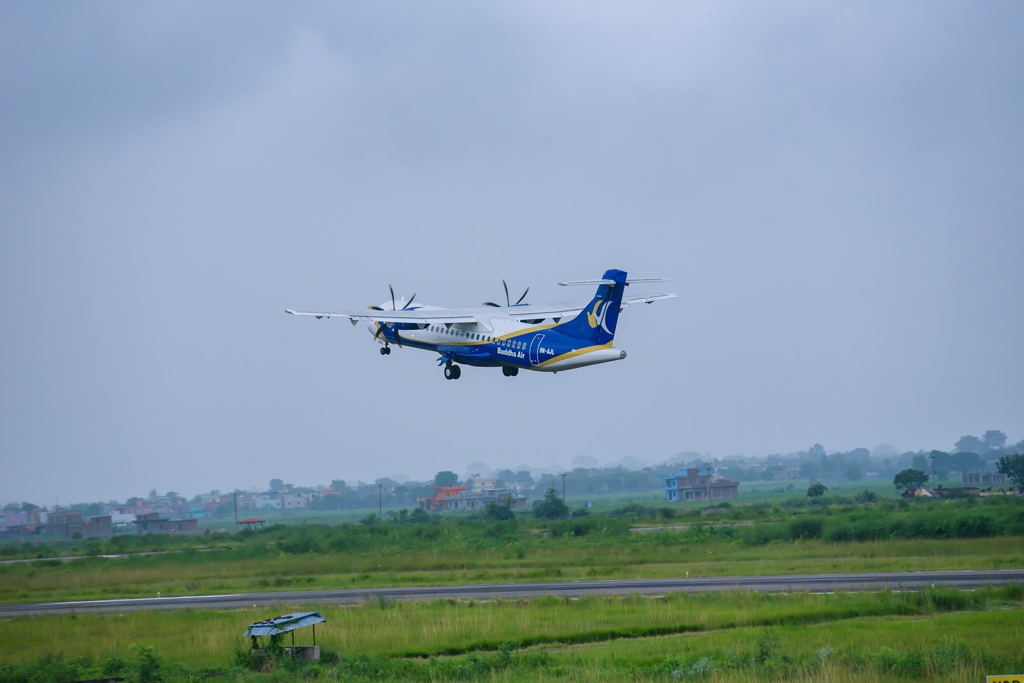मौसम खराबीले उडान प्रभावित, भरतपुर, सुर्खेत र तुम्लिङटार विमानस्थल बन्द
