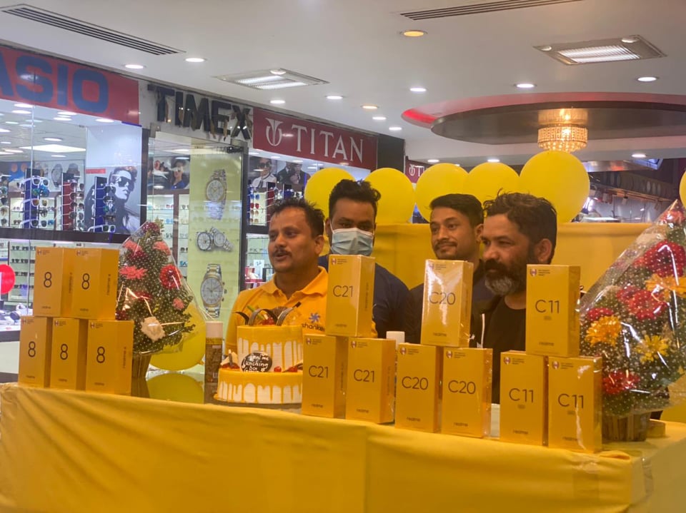 रियलमी ब्रान्डका चार विभिन्न मोडलका मोबाइलहरु नेपाली बजारमा