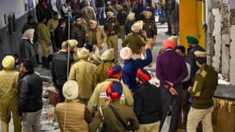 अदालतभित्रै बम विस्फोट भएपछि …