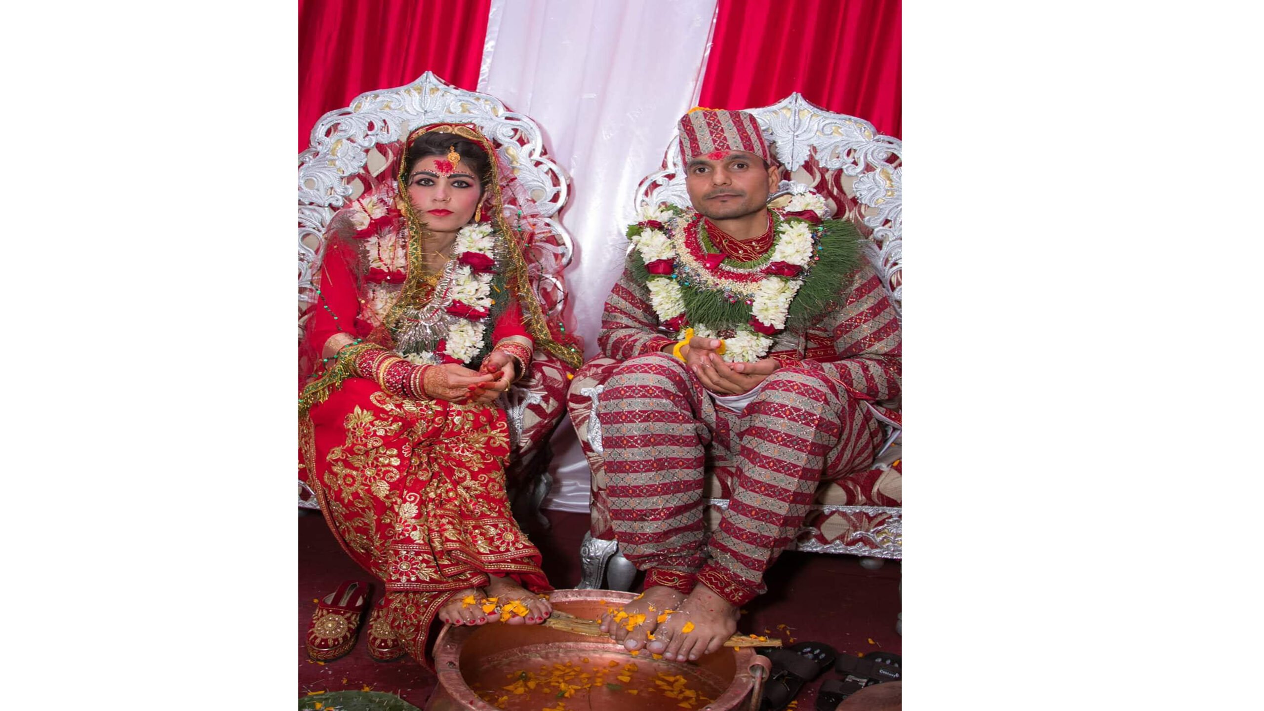 ‘तिम्रो मायामा यसरी नै रङ्गिन मन छ’