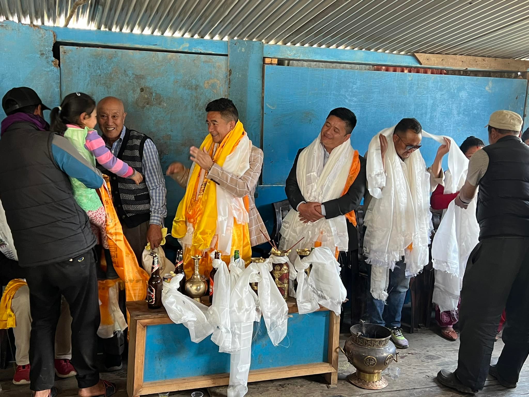 हेलम्बुका अध्यक्ष शेर्पा निर्वाचित भएपछि पनि घरदैलोमा