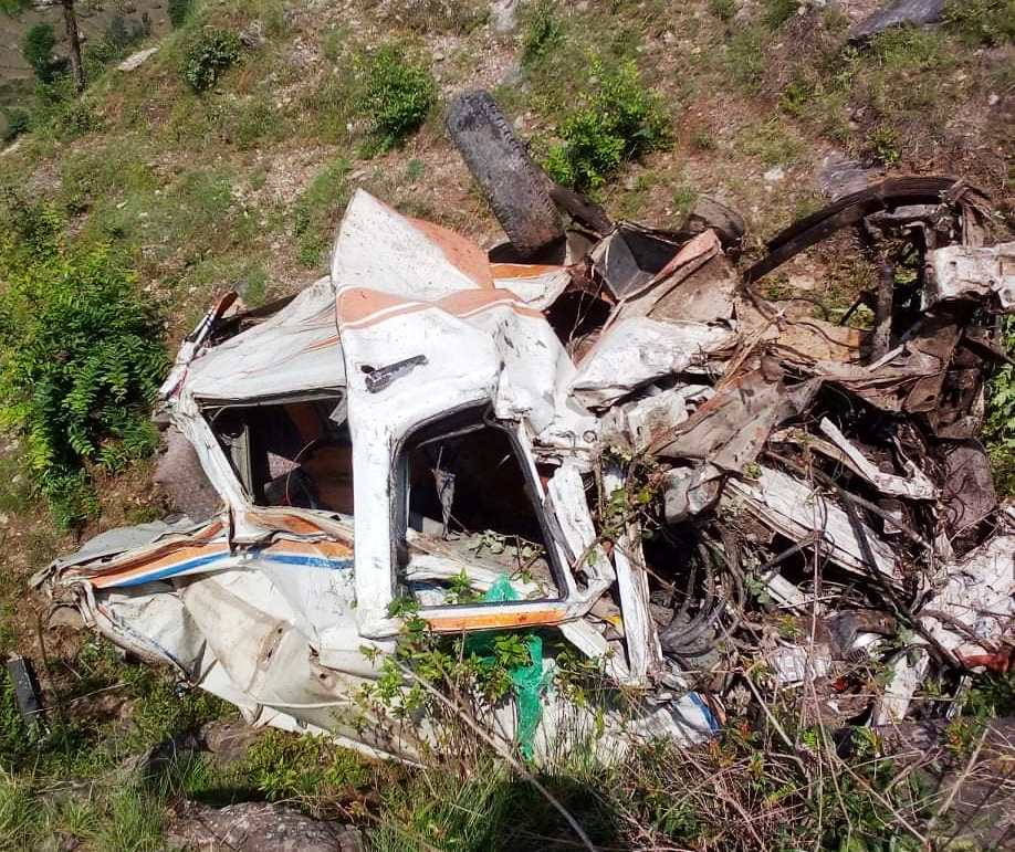 दार्चुलाको शैल्यशिखर–६ ग्वानीमा हाइस दुर्घटना हुँदा ३ जनाको मृत्यु