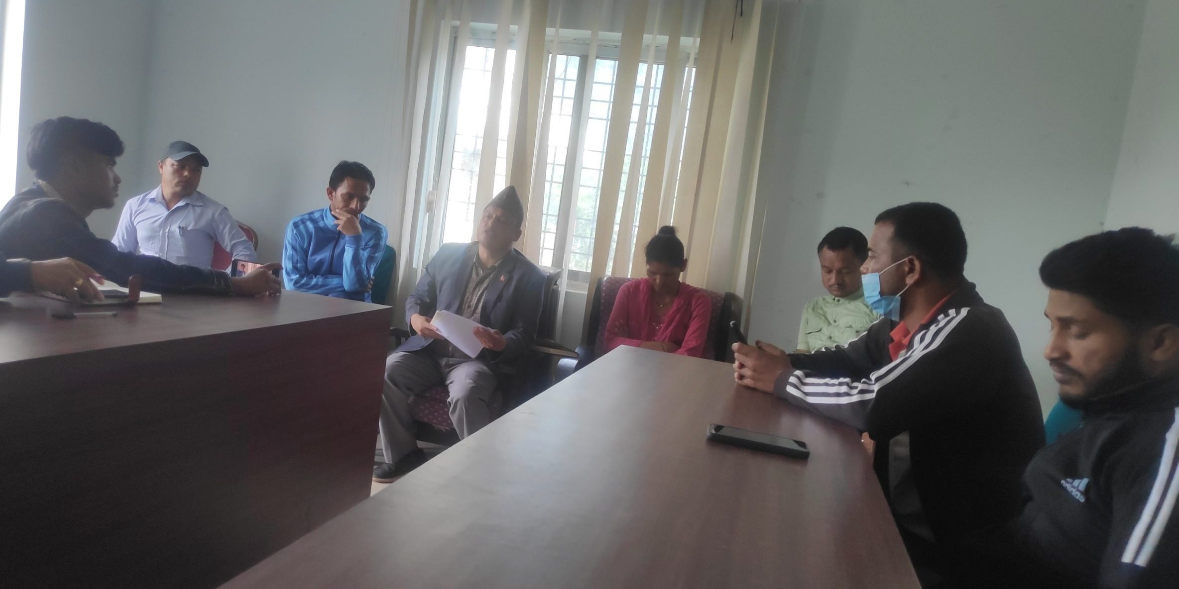 बडिमालिका नगरपालिकामा दरबन्दी बाहेकका कर्मचारीलाई हेरफेर गरियो