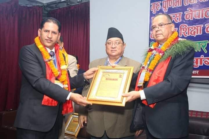 काठमाडाैंको चावहिलमा रहेको सेन्ट लरेन्स कलेज उत्कृष्ट १० कलेजभित्र