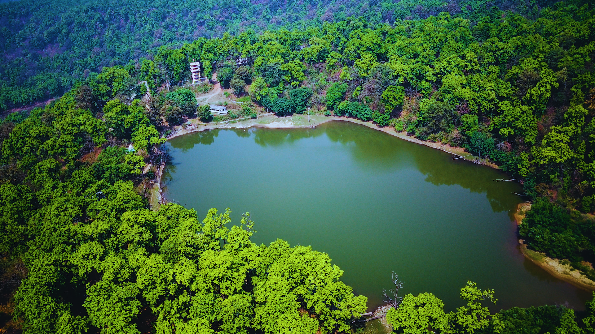 प्राकृतिक सुन्दरताले दुलहीझै सिँगारिएको बेदकोट (फोटो फिचर)