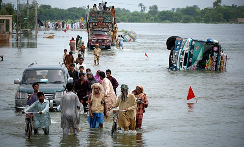 पाकिस्तानमा बाढीबाट ९ सय जनाको मृत्यु
