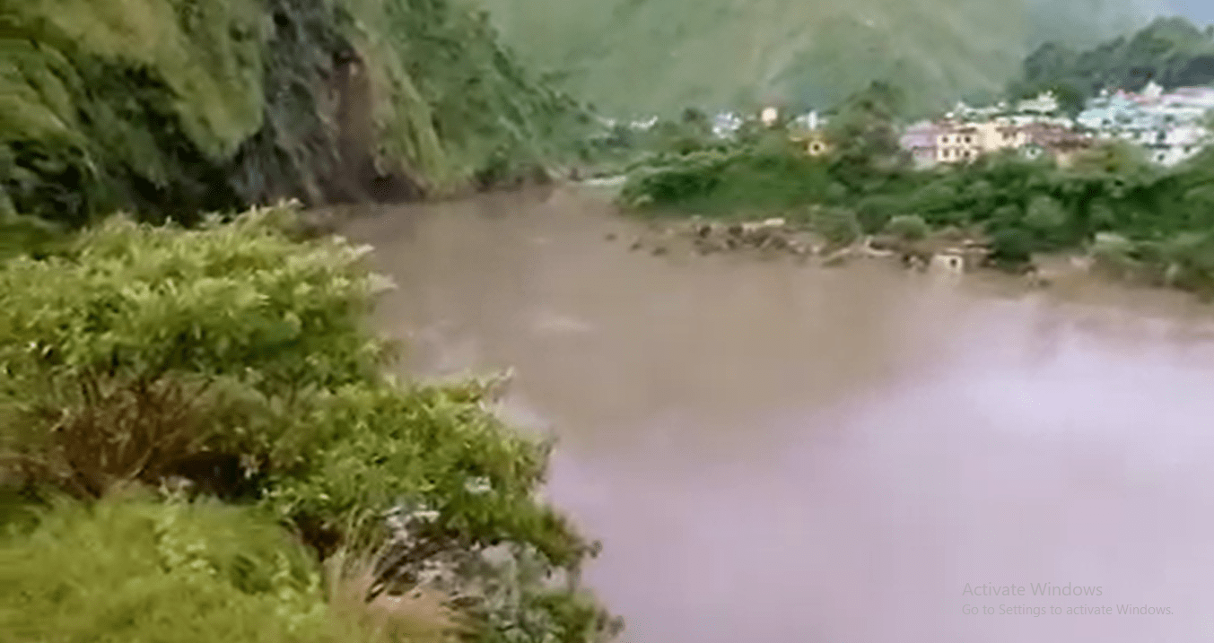 दार्चुलामा आएको बाढीले गर्दा महाकाली नदी थुनियो, जोखिम बढ्यो