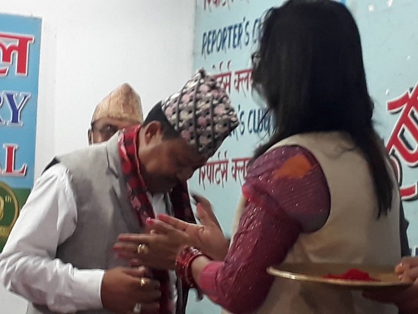 एमाले जिल्ला अध्यक्ष तथा सांसद थापाले छाडे पार्टी, नागरिक उन्मुक्ति पार्टीमा प्रवेश