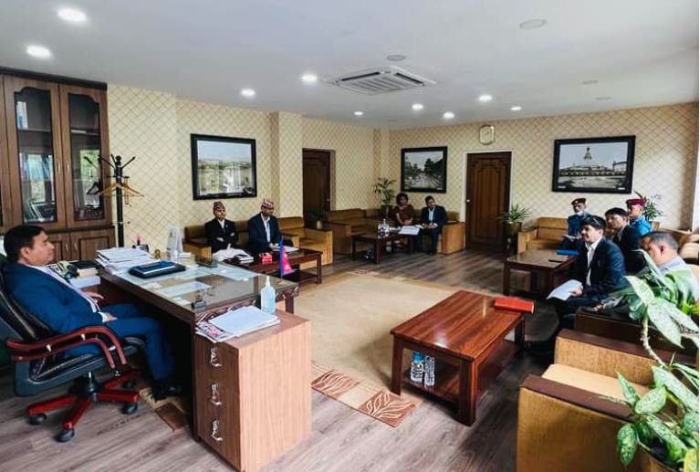 अलपत्र परेका पर्यटकलाई तत्काल उद्धार गर्न पर्यटनमन्त्रीको निर्देशन