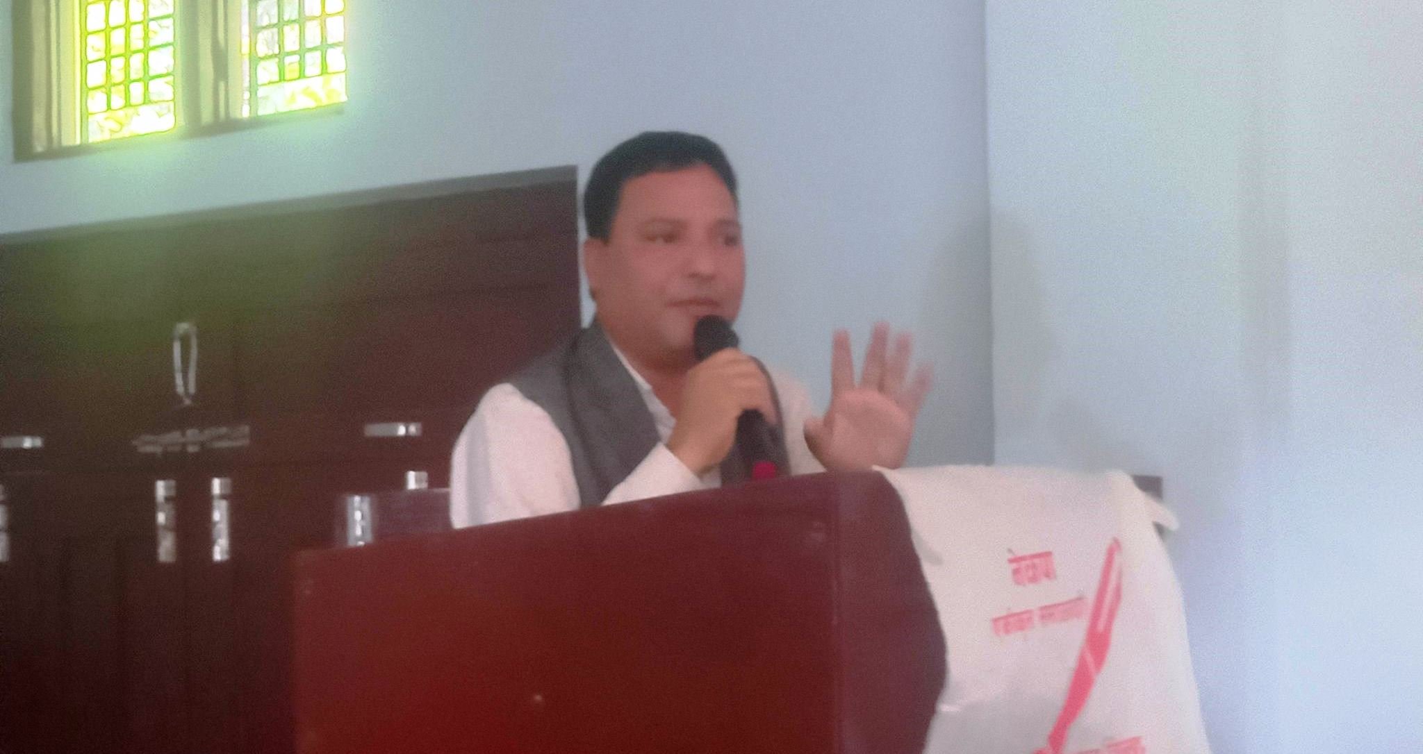 क्षेत्र नम्बर ४ मा आएका योजना जनतामाझ छर्लङ्ग छः मन्त्री सोडारी