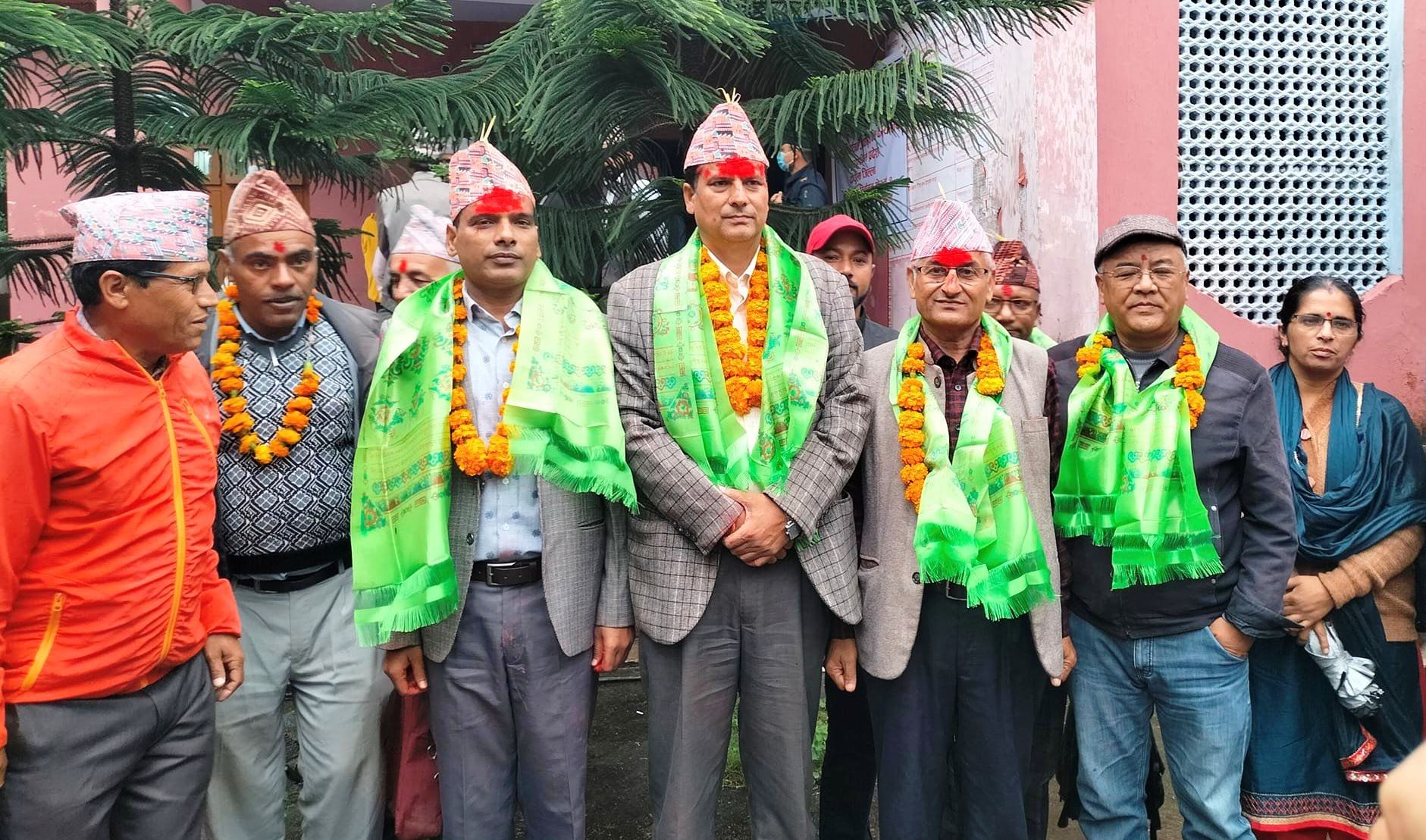 दार्चुलामा पूर्वमन्त्री ठगुन्नाको उम्मेदवारी दर्ता, प्रदेशमा हरदेव र रामदत्त उम्मेदवार