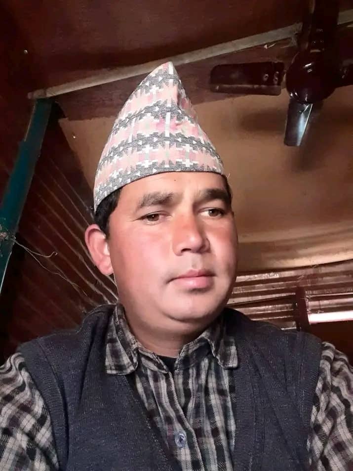 बझाङका एक शिक्षकलाई विप्लव नेतृत्वको (नेकपा) का कार्यकर्ताले कालोमोसो दले