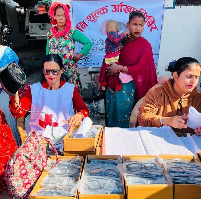 कैलालीको गौरीगंगा ३ स्थित आधारभूत स्वास्थ्य केन्द्र बासुदेबमा आँखा शिबिर सम्पन्न