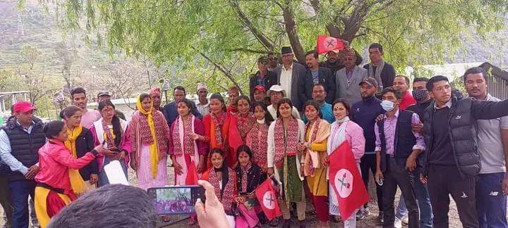 बझाङको त्रिवेणी आदर्श क्याम्पसको स्ववियु सभापतिमा करिना भण्डारी निर्विरोध चयन