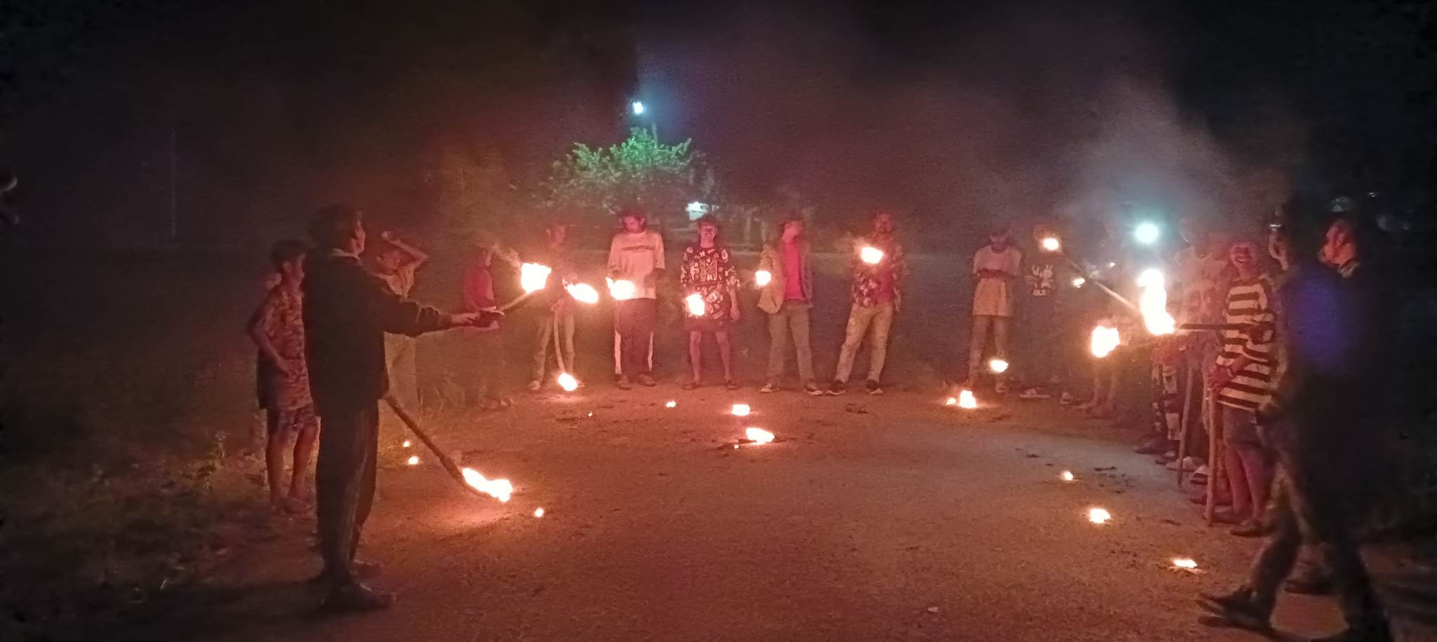 शुक्लाफाँटामा मिटर ब्याजीविरूद्ध मसाल जुलुस, गतिविधि नरोकिए गाउँबाटै लखेट्छौँ : सन्दर्भ