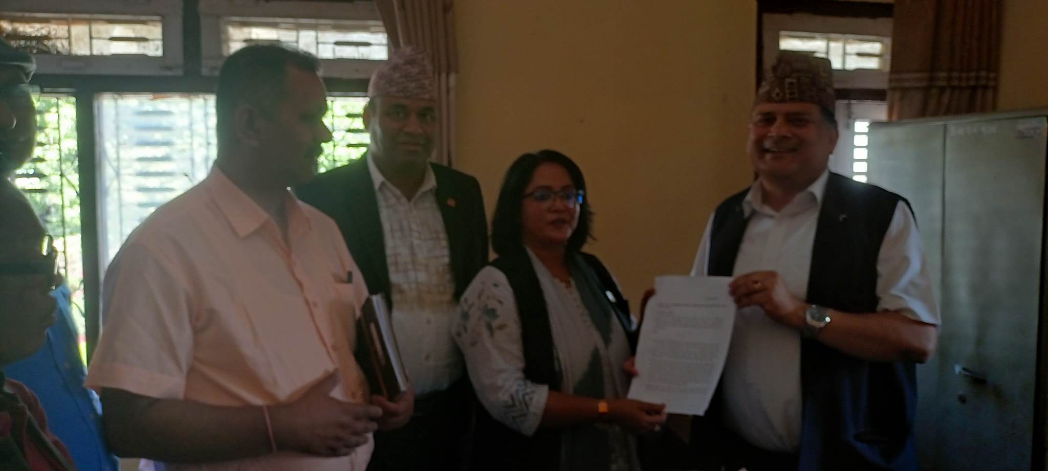 प्रजिअ लाई खाद्य अधिकार संजाल दाङको ज्ञापन पत्र