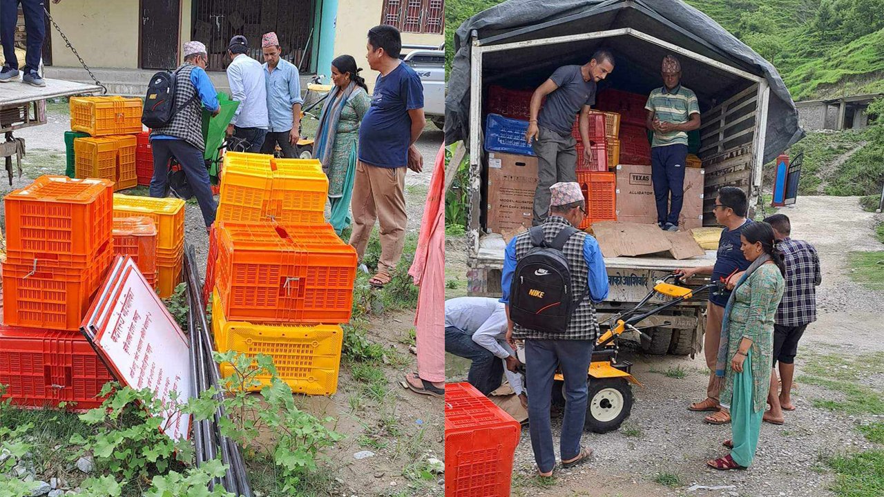 केदारस्युँ गाउँपालिकाले गर्‍यो किसान लाइ १२ लाख बराबरको कृषि सामाग्री वितरण