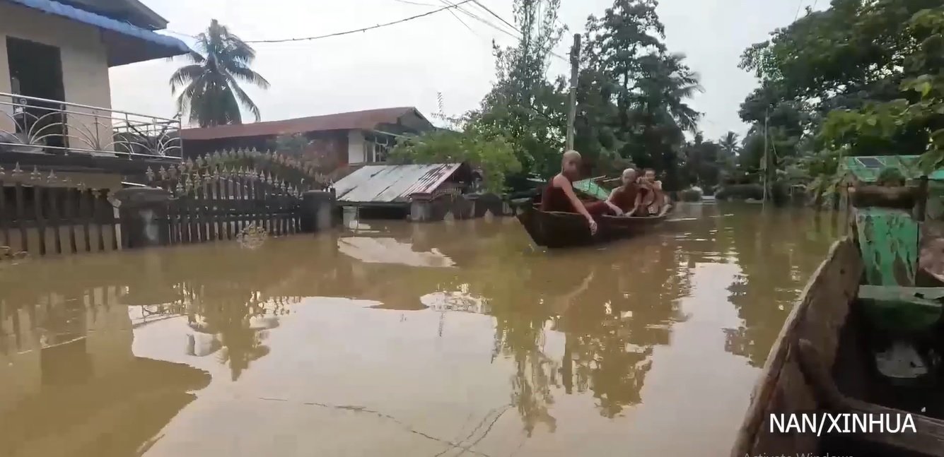 म्यानमारमा भीषण वर्षापछि आएको बाढीका कारण हालसम्म ४५ हजार बढी मानिसहरु बिस्थापित
