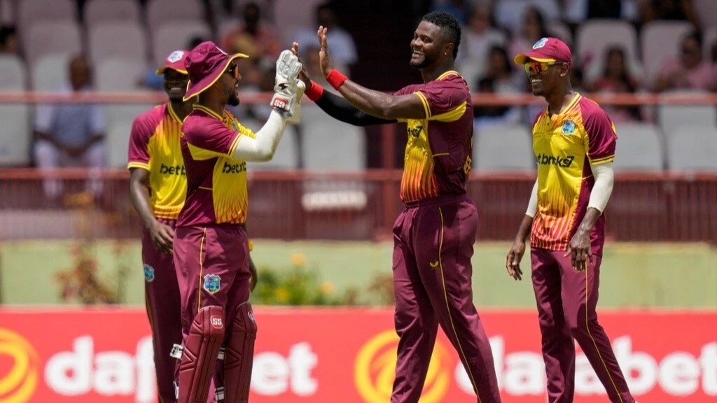भारतसँगको पाँचौँ तथा निर्णायक खेलमा घरेलु टोली वेस्टइन्डिज ८ विकेटले विजयी