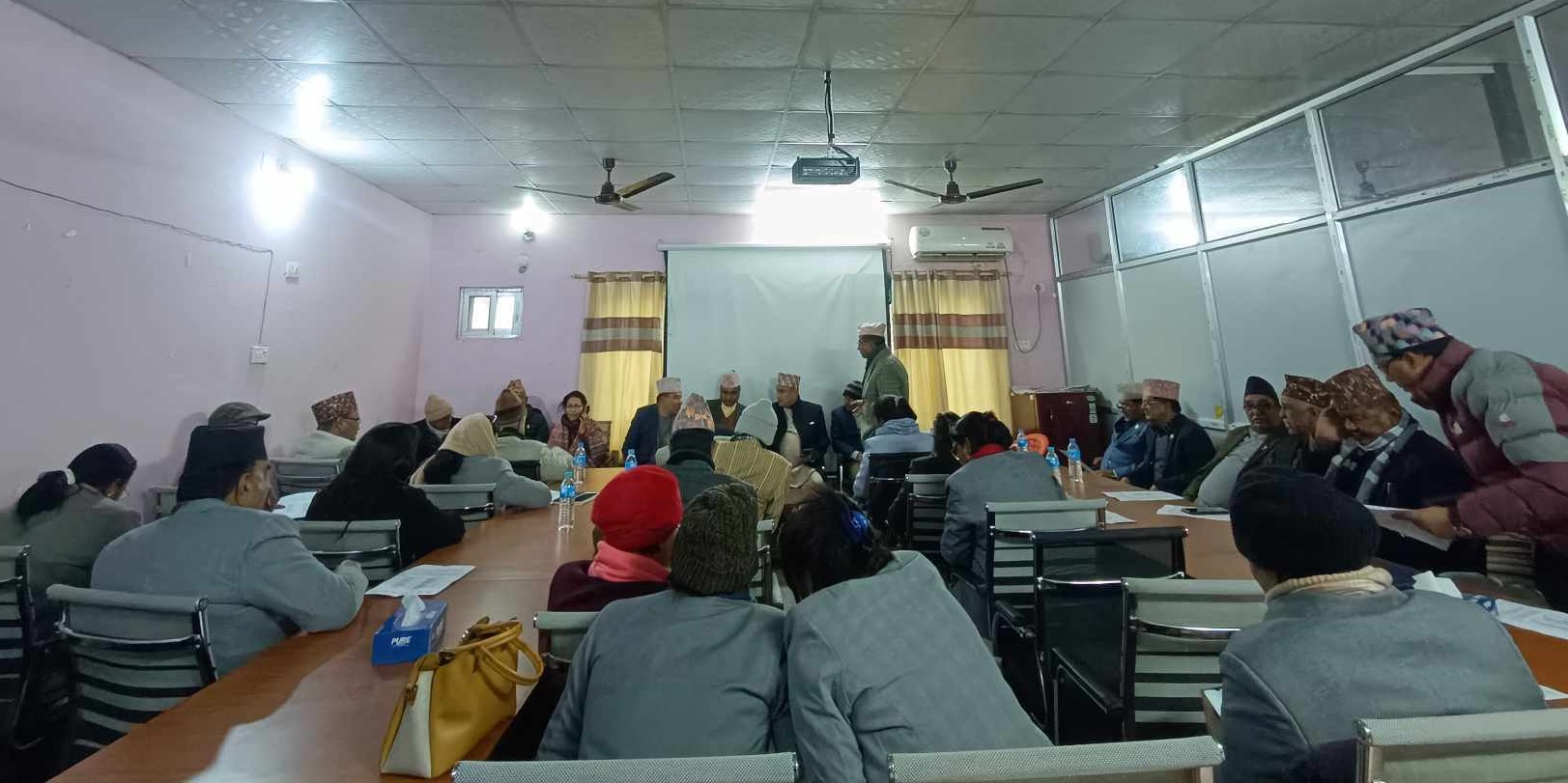 राष्ट्रिय सभाका उम्मेदवारसँग धनगढीमा सत्ता गठबन्धनको चियापान