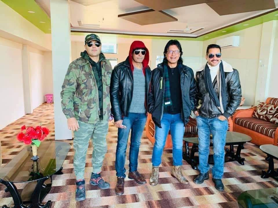 ‘कम ब्याक’ का लागि संघर्ष गर्दै अघिल्लो पुस्ताका हिरो, कोही बाबु बन्दै कोही निर्देशक