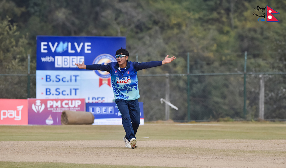 सुर्य तामाङले पाँच विकेट लिएपछि आर्मी ९७ रनमा अलआउट