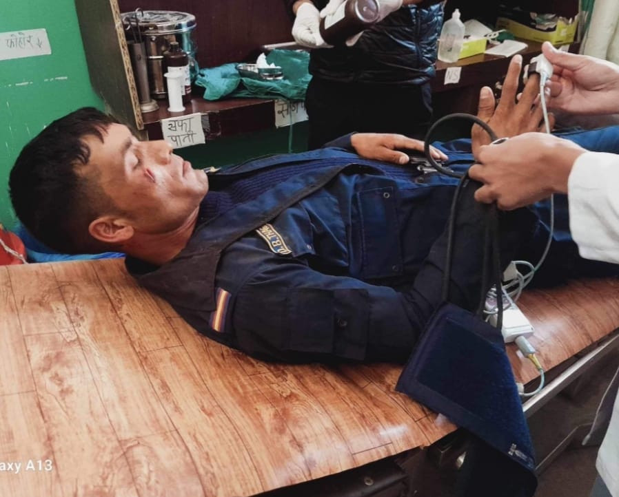 दार्चुलामा डिउटीमा खटिएका प्रहरीमाथि चक्कु प्रहार