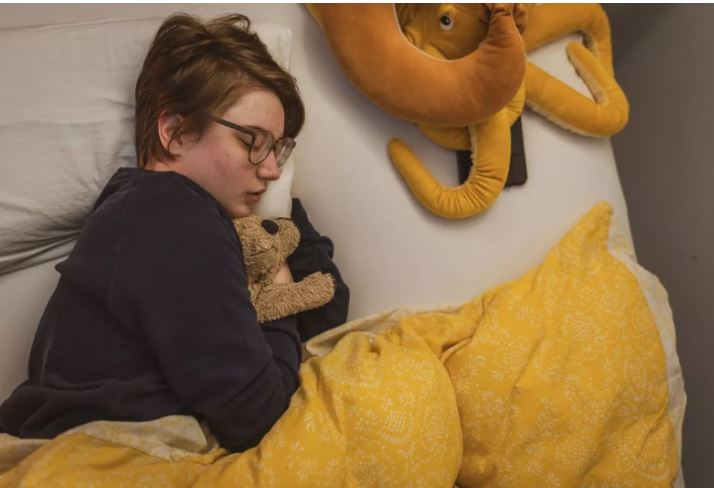 जब २७ बर्षिया युवतीले ‘इच्छामृत्यु’ रोजिन, पुरै देश भयो भावुक