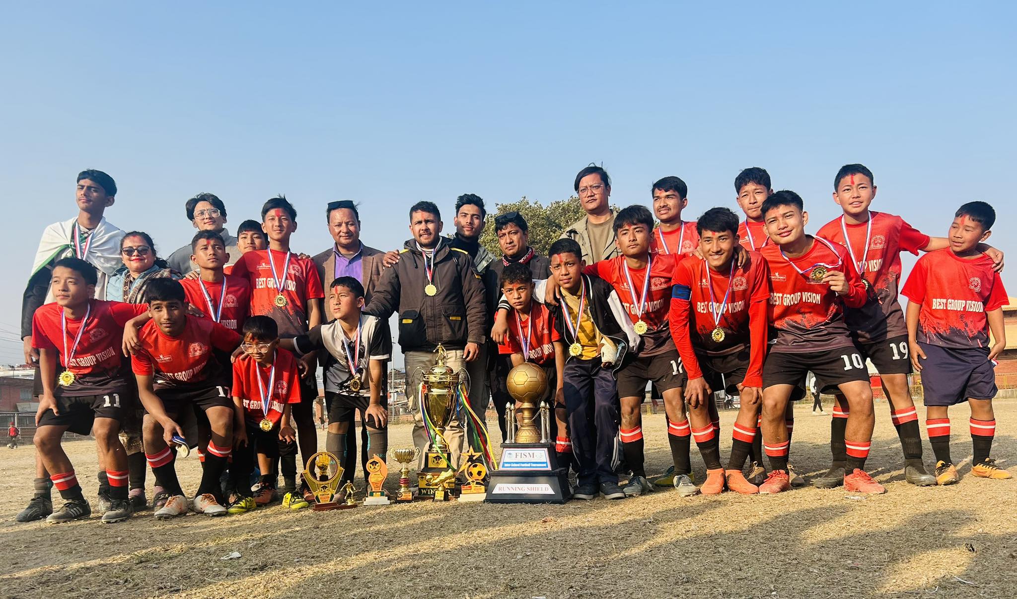 फिजम कपको उपाधि बेष्ट ग्रुप भिजन स्कूललाई