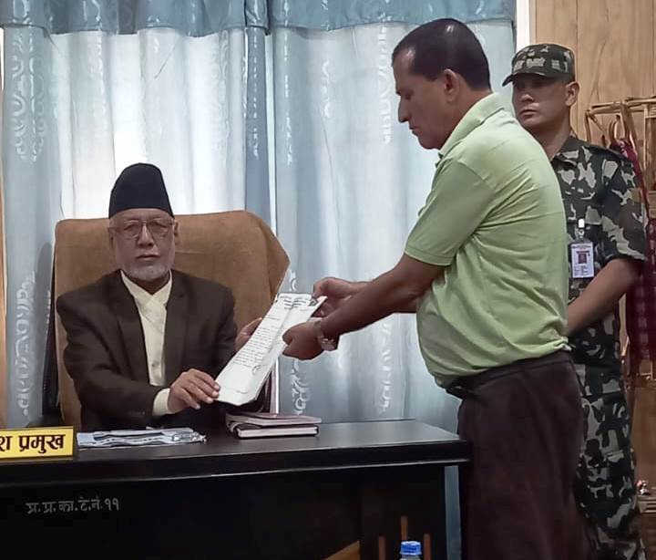 सुदूरपश्चिमको मुख्यमन्त्रीमा नागरिक उन्मुक्तिका लक्ष्मण किशोरको दाबी पेस