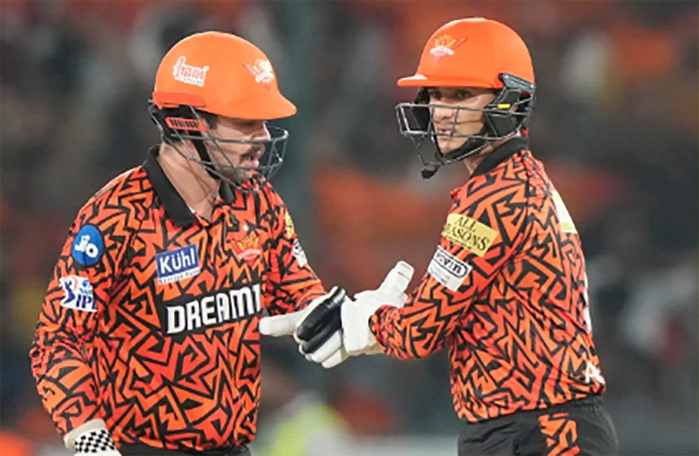 सनराइजर्स १० विकेटले जिजयी, आइपिएलको इतिहासमा १० ओभर अगाडी नै बनाएको बढी रन