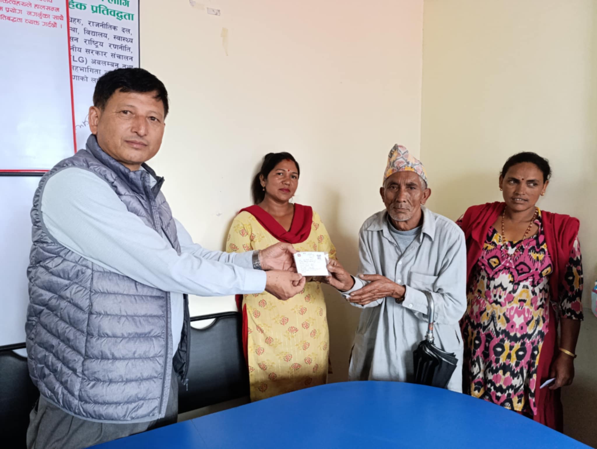 बनेपा-११ ले गर्‍यो वडाका दलित र सुकुम्बासी परिवारको स्वास्थ्य विमा