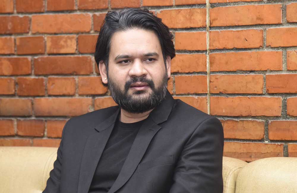 बालेनको कविता- सत्यको कुनै एउटा पहिचान हुदैन